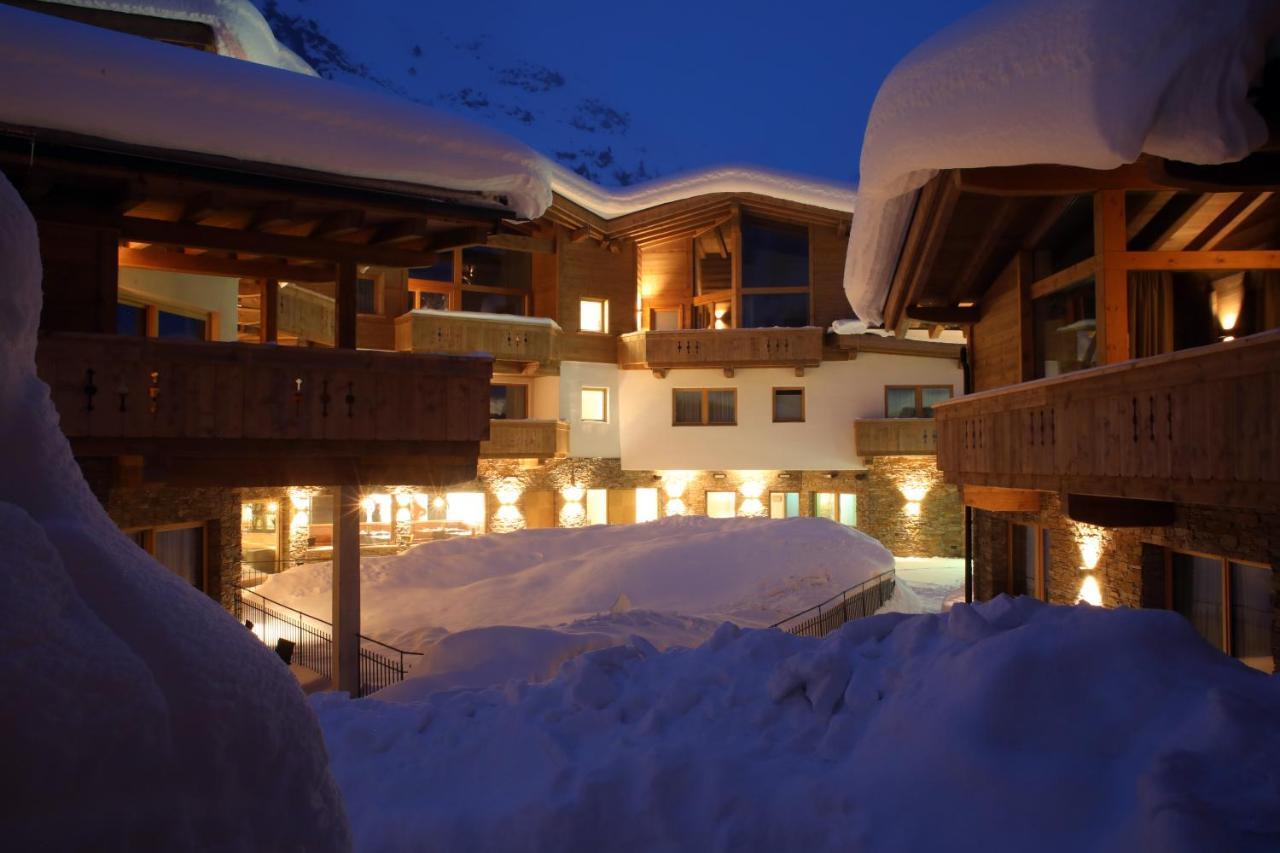 Das Chaletdorf - Pitztal 皮茨河谷圣莱昂哈德 外观 照片